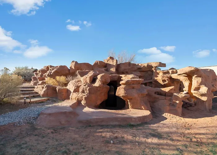Cave Dwellers- Zions' Only Hand-sculpted Cave *