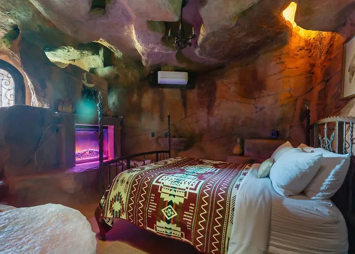 Cave Dwellers- Zions' Only Hand-sculpted Cave Cane Beds